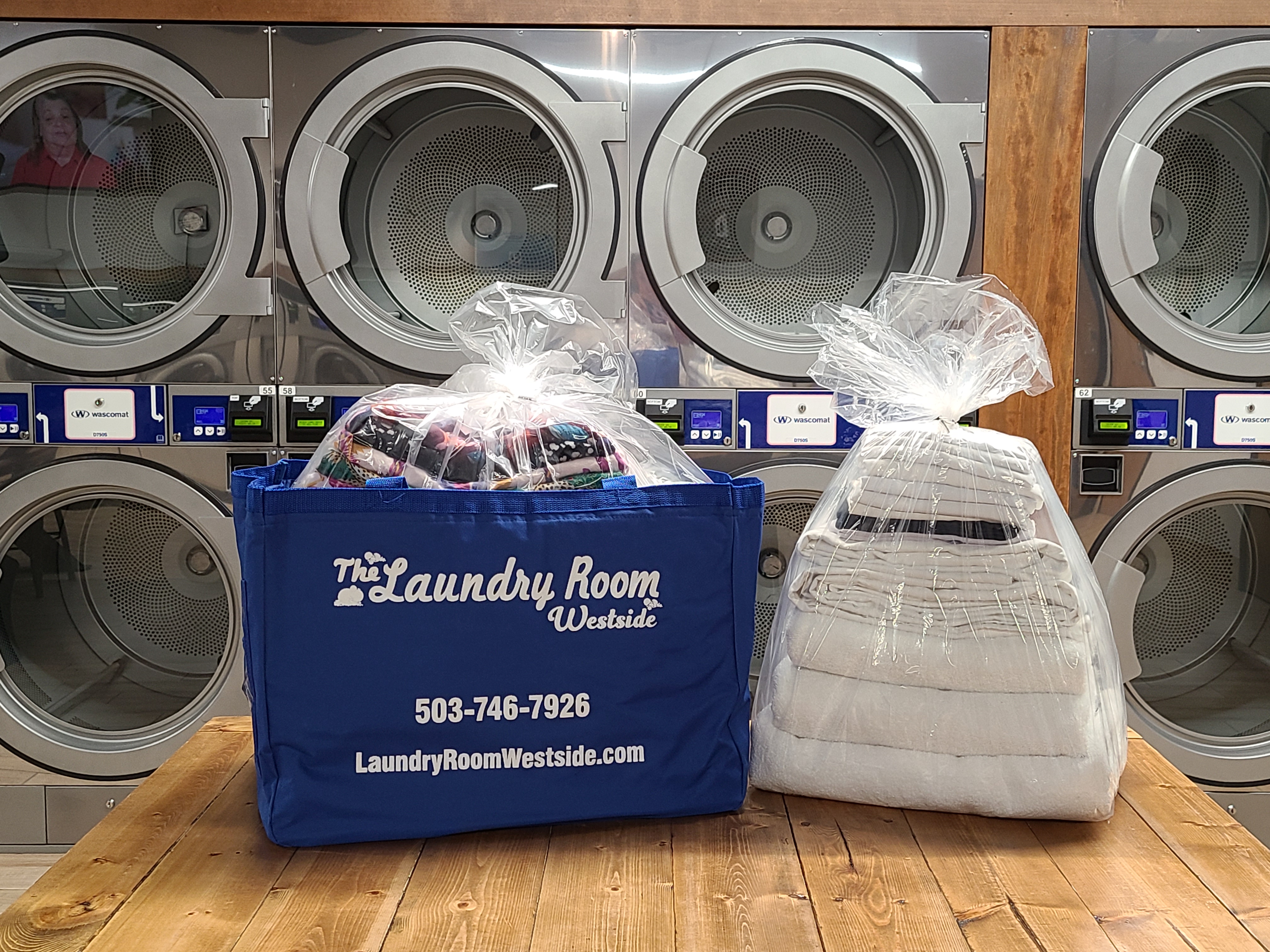 fold and wash laundry